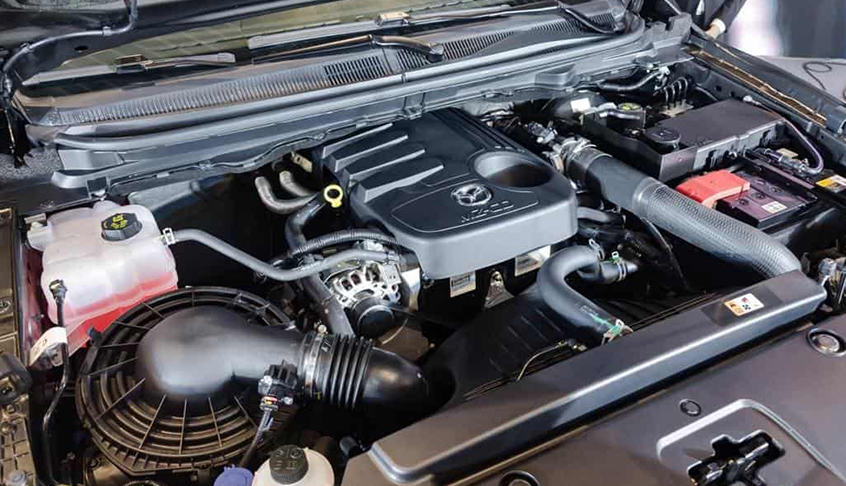 Động cơ mạnh mẽ giúp Mazda BT50 di chuyển tốt trên những con đường khó khăn